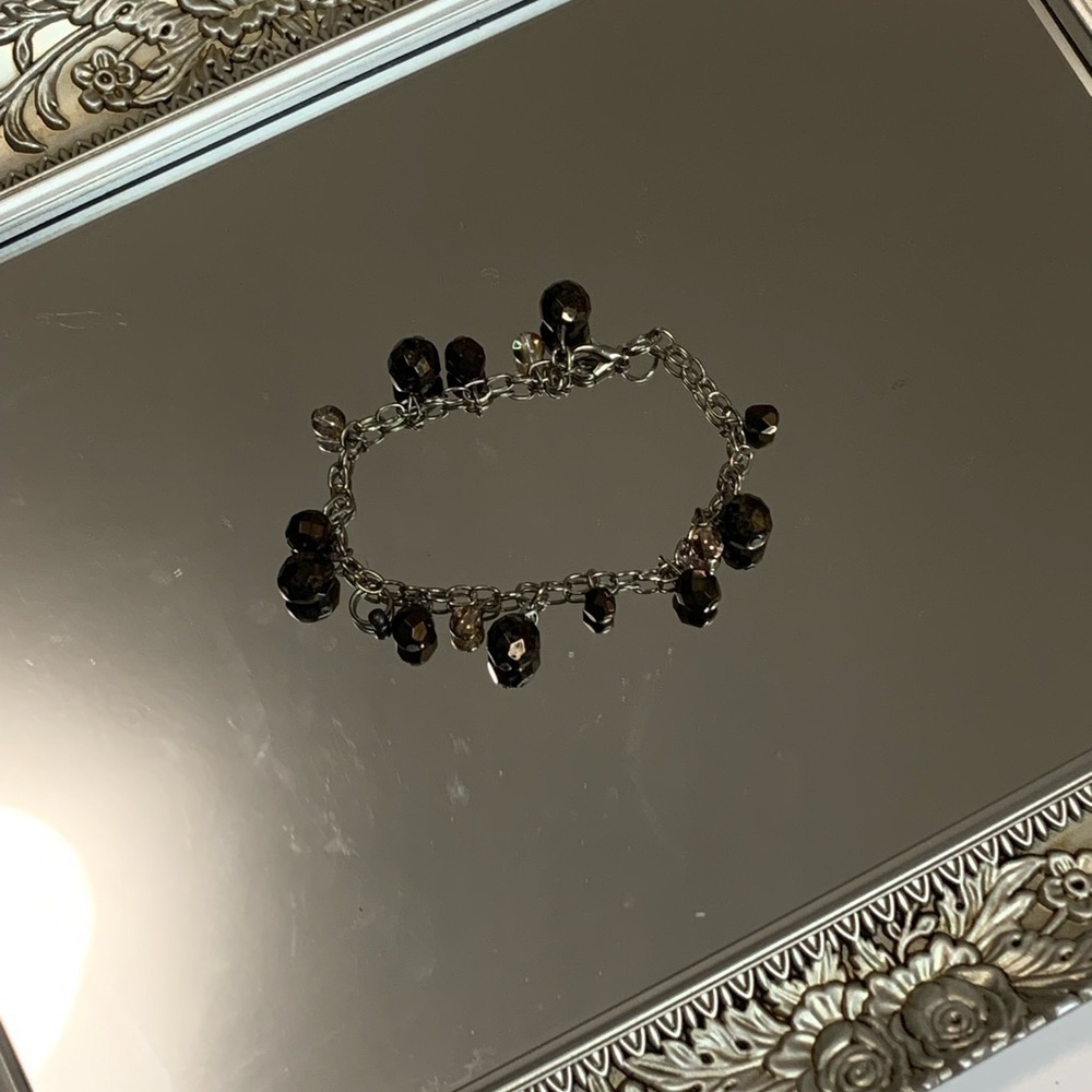 One amber bracelet and one beehive bracelet - Picture 2 of 4